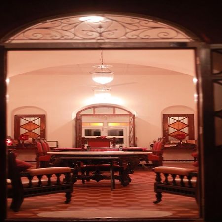 Saffronstays Parsi Manor, Матеран Экстерьер фото